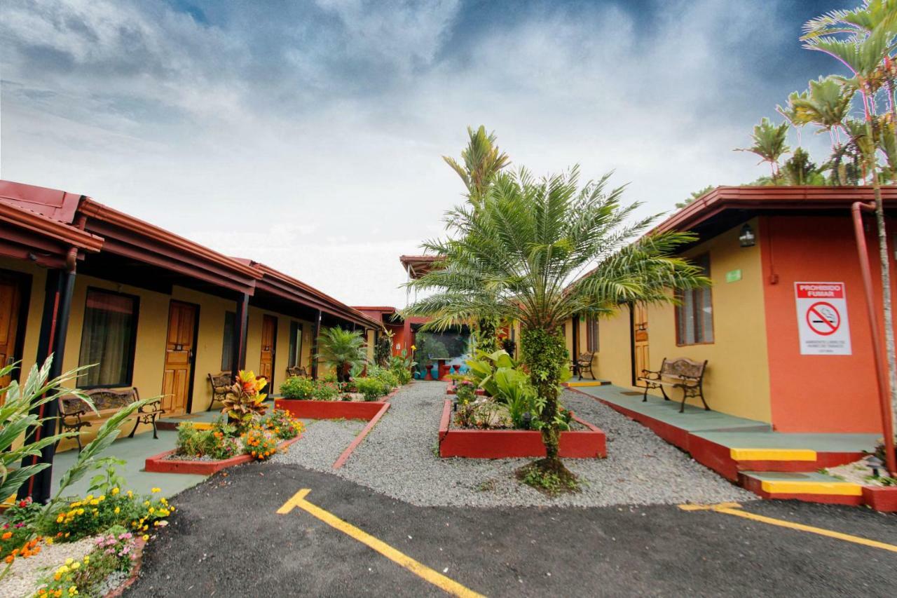 Hotel Destinos Arenal La Fortuna Exterior photo